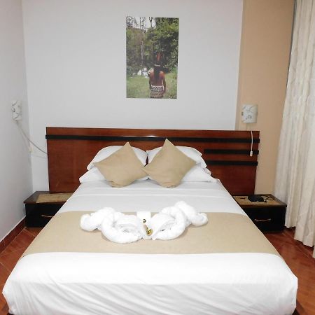 Hotel Tambopata Inn Puerto Maldonado Ngoại thất bức ảnh