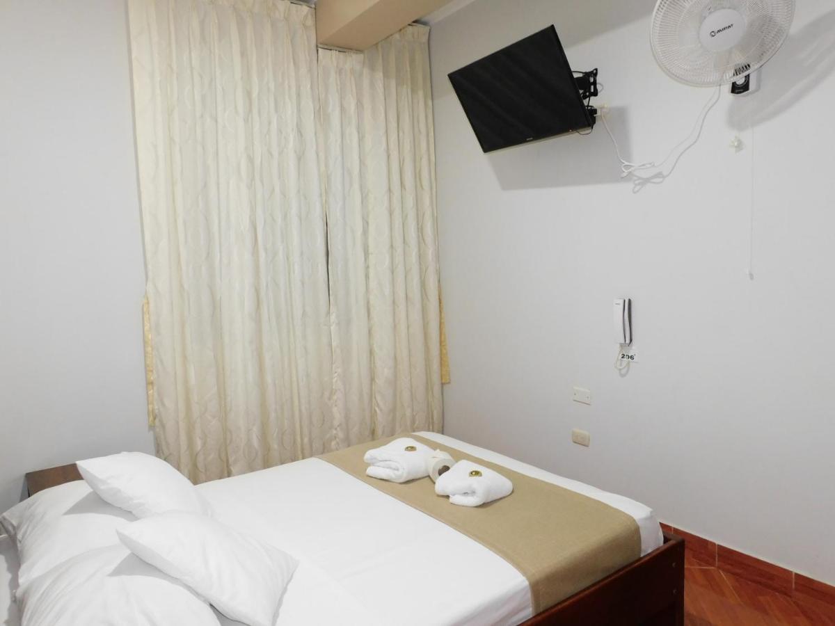 Hotel Tambopata Inn Puerto Maldonado Ngoại thất bức ảnh